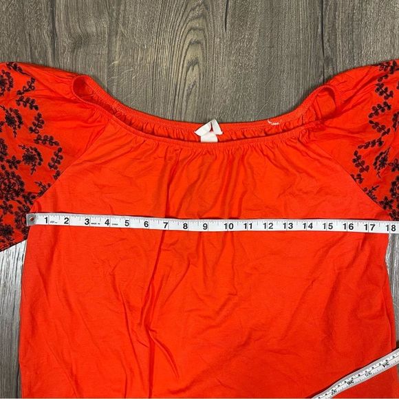 H&M coral off the shoulder top - Picture 5 of 6